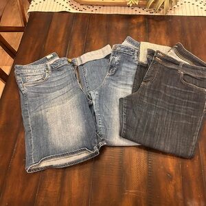 3 pairs Kut from the Kloth Light and Dark Blue Cropped Jeans/shorts